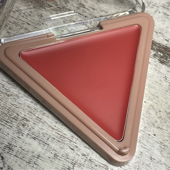 LYS Beauty Higer Standard Stain Matte Creme Blush UNFORGETTABLE - Picture 2 of 4